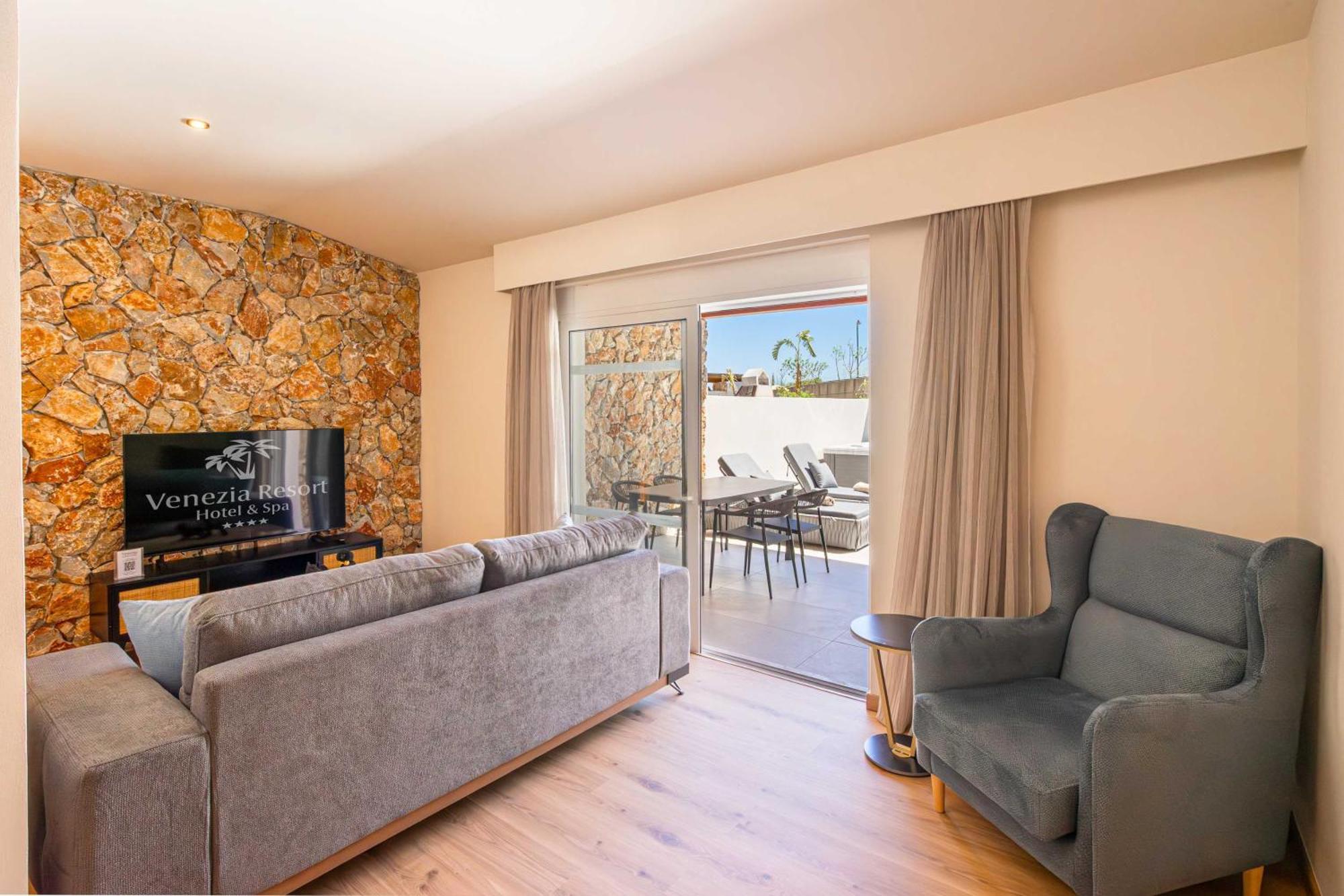 Villa Venezia Luxury Living Villas,